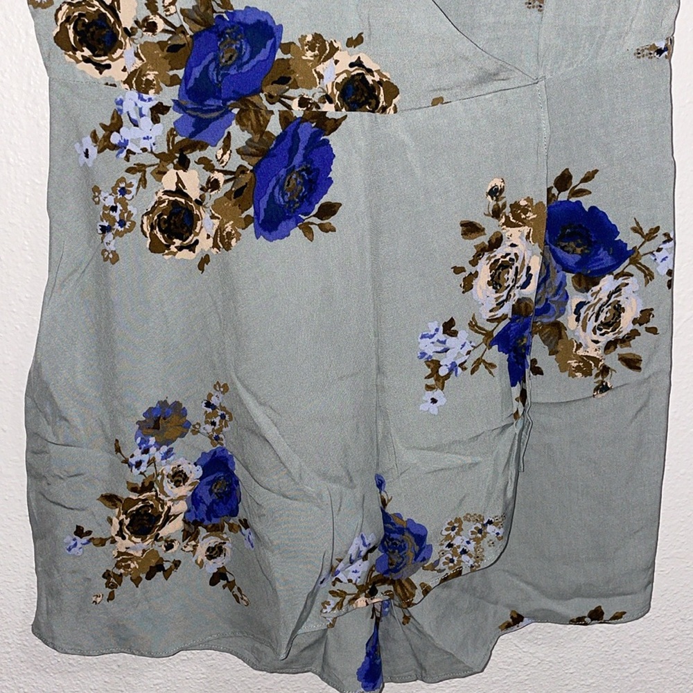 Romper - Picture 6 of 9